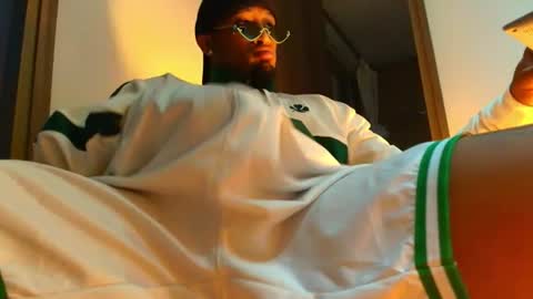 Snapshot of milanbigdick777 chatting on June 12, 2026, 3:38 am milan online show from June 12, 2026, 3:38 am