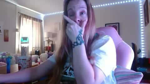 Mila online show from February 28, 2026, 3:02 pm