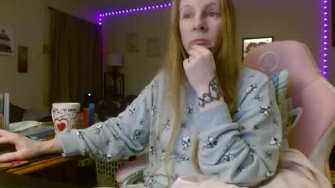 Snapshot of milastoned chatting on March 14, 2026, 12:32 pm Mila online show from March 14, 2026, 12:32 pm