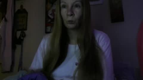 Snapshot of milastoned chatting on April 5, 2026, 12:57 pm Mila online show from April 5, 2026, 12:57 pm