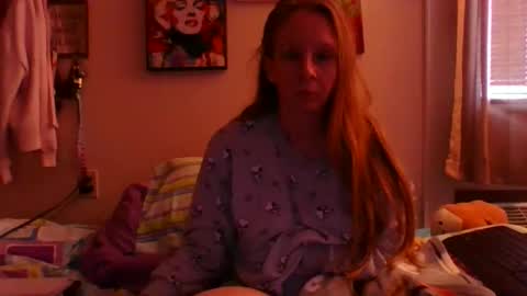 Snapshot of milastoned chatting on April 6, 2026, 5:58 pm Mila online show from April 6, 2026, 5:58 pm