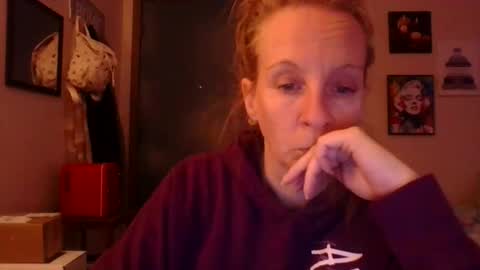Snapshot of milastoned chatting on April 15, 2026, 6:48 pm Mila online show from April 15, 2026, 6:48 pm