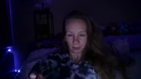 Snapshot of milastoned chatting on April 17, 2026, 4:15 am Mila online show from April 17, 2026, 4:15 am