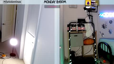 Mila Valentina online show from December 31, 2024, 1:47 am