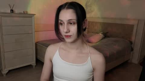 Snapshot of milavey chatting on April 1, 2026, 4:37 pm milavey online show from April 1, 2026, 4:37 pm