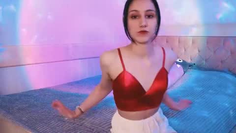 Snapshot of milavey chatting on April 10, 2026, 7:18 pm milavey online show from April 10, 2026, 7:18 pm