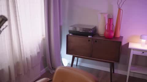 M  Telegram mamagotachannel online show from March 8, 2025, 12:20 pm