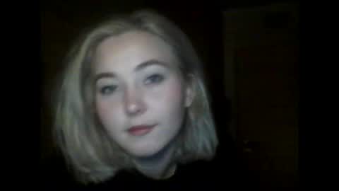 Snapshot of milena391630 chatting on February 18, 2025, 6:58 pm Milena new nonude shy blonde natural online show from February 18, 2025, 6:58 pm