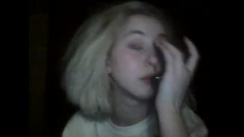 Snapshot of milena391630 chatting on March 9, 2025, 11:35 pm Milena new nonude shy blonde natural online show from March 9, 2025, 11:35 pm