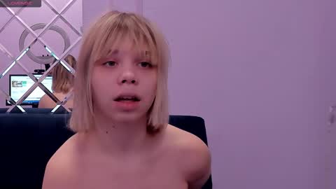 Milena online show from September 28, 2025, 9:36 am
