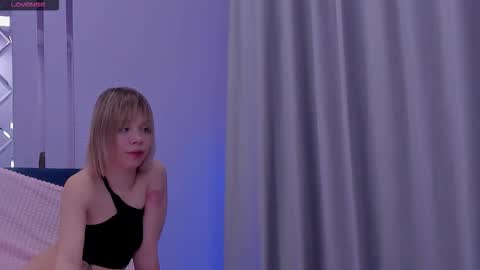 Milena online show from October 7, 2025, 9:28 am