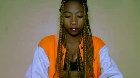 Snapshot of milennah chatting on July 9, 2026, 9:35 am milennah online show from July 9, 2026, 9:35 am