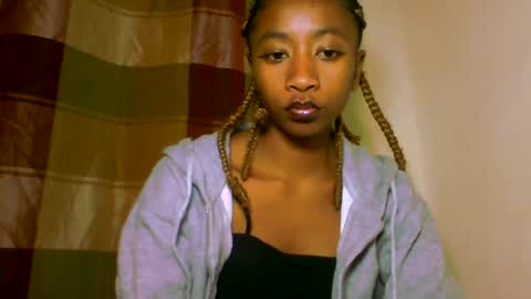 Snapshot of milennah chatting on July 13, 2026, 2:42 pm milennah online show from July 13, 2026, 2:42 pm