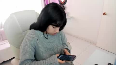 Snapshot of mileyberry chatting on September 21, 2025, 12:40 pm IEY EY online show from September 21, 2025, 12:40 pm