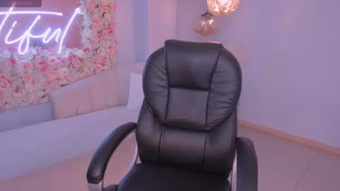 Miley Cruz  IG miley model23 online show from December 5, 2024, 3:15 am