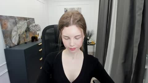 mileygloss online show from April 26, 2026, 11:41 am