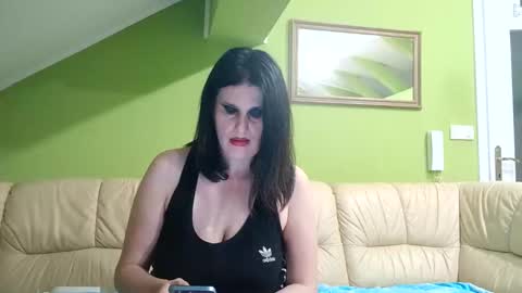 Snapshot of milf44milf chatting on May 25, 2026, 5:41 pm milf44milf online show from May 25, 2026, 5:41 pm