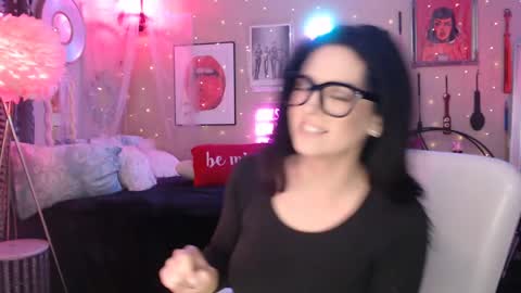 Snapshot of milf_lacey chatting on February 17, 2025, 4:37 pm Milf Lacey online show from February 17, 2025, 4:37 pm
