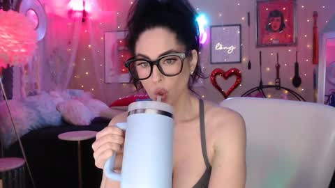 Snapshot of milf_lacey chatting on March 3, 2025, 4:56 pm Milf Lacey online show from March 3, 2025, 4:56 pm