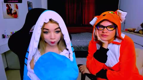 Snapshot of milf_star chatting on September 16, 2025, 9:21 am Olivia online show from September 16, 2025, 9:21 am