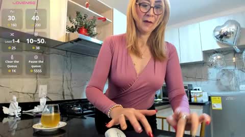 ASHLEY online show from January 17, 2025, 6:23 pm