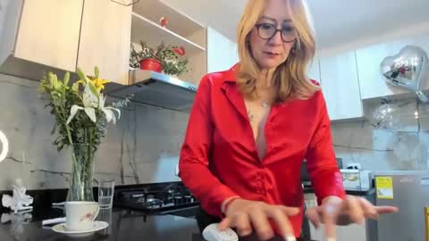 ASHLEY online show from January 26, 2025, 4:51 pm