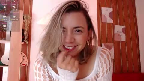 Snapshot of milfsecret69 chatting on July 19, 2026, 11:14 am Sara online show from July 19, 2026, 11:14 am
