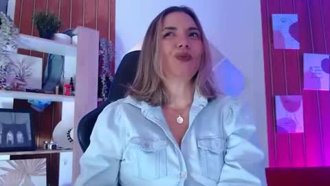 Snapshot of milfsecret69 chatting on July 29, 2026, 10:57 am Sara online show from July 29, 2026, 10:57 am