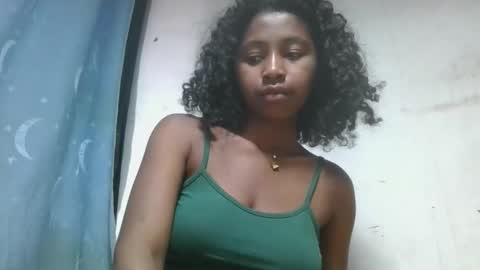 Snapshot of milinasy chatting on February 23, 2026, 7:28 am milinasy online show from February 23, 2026, 7:28 am