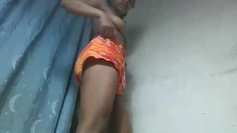 Snapshot of milinasy chatting on March 1, 2026, 11:01 am milinasy online show from March 1, 2026, 11:01 am