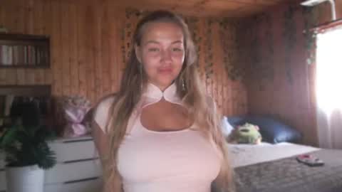 Snapshot of milk_bunny_ chatting on July 2, 2026, 11:16 am milk_bunny_ online show from July 2, 2026, 11:16 am
