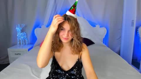 Snapshot of milkablond chatting on December 29, 2024, 12:41 am milkablond online show from December 29, 2024, 12:41 am