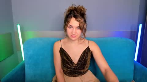 Snapshot of milkablond chatting on January 14, 2025, 4:15 am milkablond online show from January 14, 2025, 4:15 am
