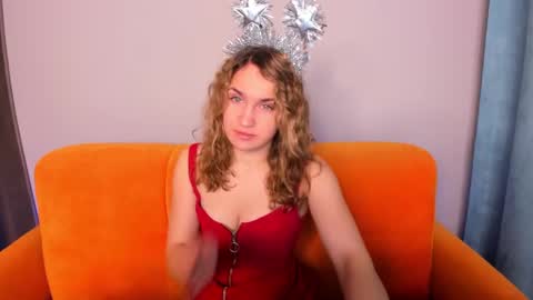 Snapshot of milkablond chatting on February 14, 2025, 1:23 am milkablond online show from February 14, 2025, 1:23 am