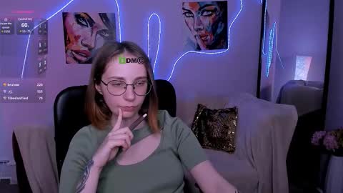 Mila online show from February 3, 2026, 6:57 pm