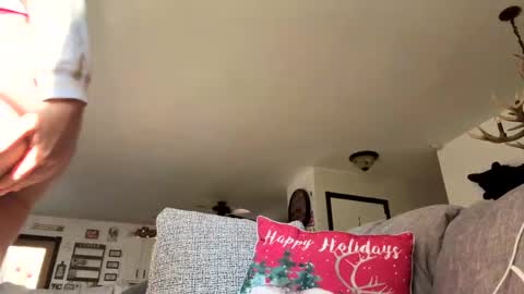 Snapshot of milkingmommy chatting on December 14, 2024, 3:15 pm Milking Mommy online show from December 14, 2024, 3:15 pm