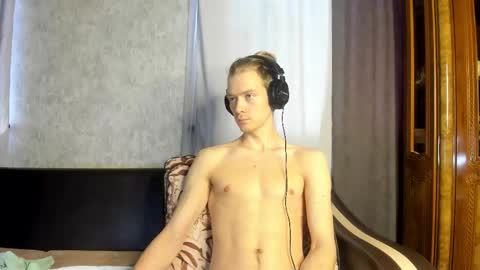 Isaac online show from November 12, 2025, 11:10 am