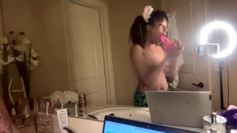 milkmarie online show from November 24, 2025, 5:23 pm