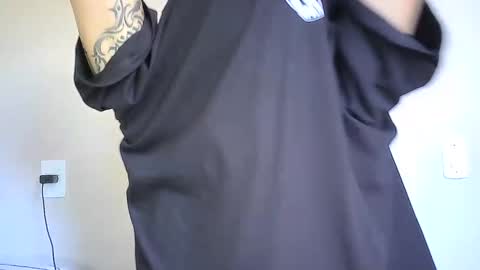 Snapshot of milkoffee chatting on December 13, 2024, 1:44 pm milkoffee online show from December 13, 2024, 1:44 pm