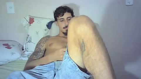 Snapshot of milkoffee chatting on February 4, 2025, 10:13 pm milkoffee online show from February 4, 2025, 10:13 pm