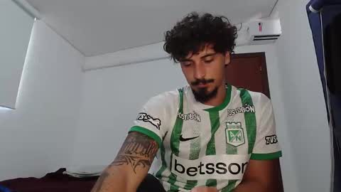 Snapshot of milkoffee chatting on February 12, 2026, 1:17 pm milkoffee online show from February 12, 2026, 1:17 pm