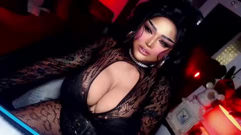 Snapshot of milkshakelavinia chatting on February 14, 2025, 12:51 am milkshakelavinia online show from February 14, 2025, 12:51 am