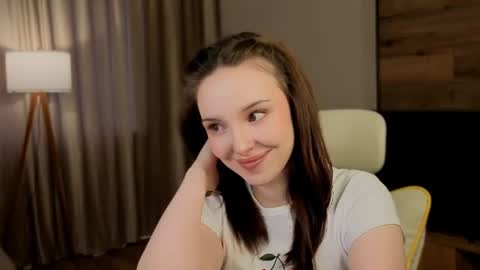Snapshot of milkyclub chatting on June 17, 2026, 1:56 pm Kira online show from June 17, 2026, 1:56 pm