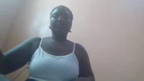 Snapshot of milkyebony254 chatting on April 23, 2026, 8:35 am milkyebony254 online show from April 23, 2026, 8:35 am