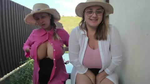 Snapshot of milkykandy chatting on July 28, 2026, 4:30 am Livia online show from July 28, 2026, 4:30 am