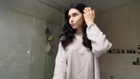 Snapshot of milla_bella chatting on January 8, 2026, 8:55 pm milla bella online show from January 8, 2026, 8:55 pm