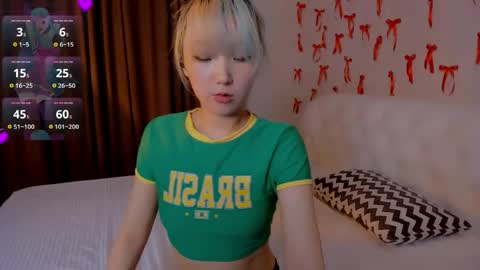 Snapshot of milla_waves chatting on April 29, 2026, 5:30 pm Milla or just Mi online show from April 29, 2026, 5:30 pm