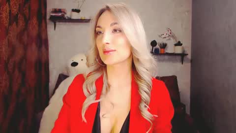 MillaXQueen online show from January 30, 2025, 3:08 pm