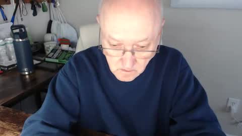 millenium0129 online show from December 5, 2025, 6:48 pm