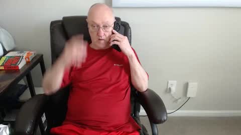 Snapshot of millenium0129 chatting on April 22, 2026, 4:30 pm millenium0129 online show from April 22, 2026, 4:30 pm